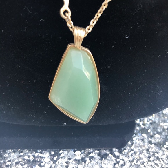 🆕 Elegant Chloe+Isabel Mint Medallion Necklace - Picture 2 of 5